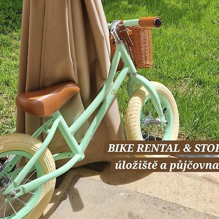 Villa Follemira Cz - Kitchen - Garden - Bike Storage Pencin Luaran gambar
