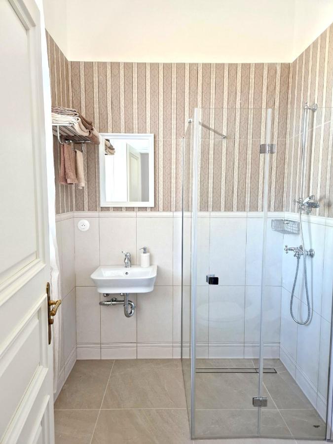Villa Follemira Cz - Kitchen - Garden - Bike Storage Pencin Luaran gambar